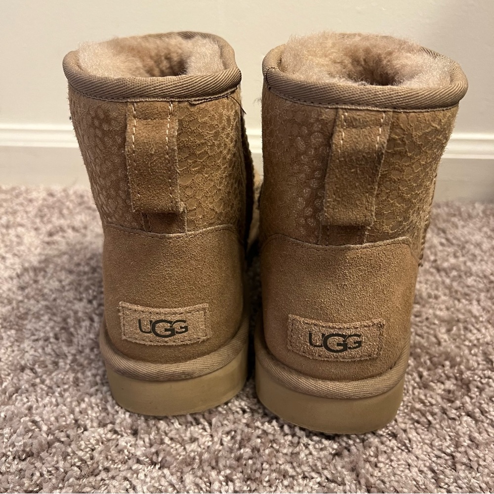 {UGG} Classic Mini Sparkle Spots Boots Tan - Picture 4 of 9